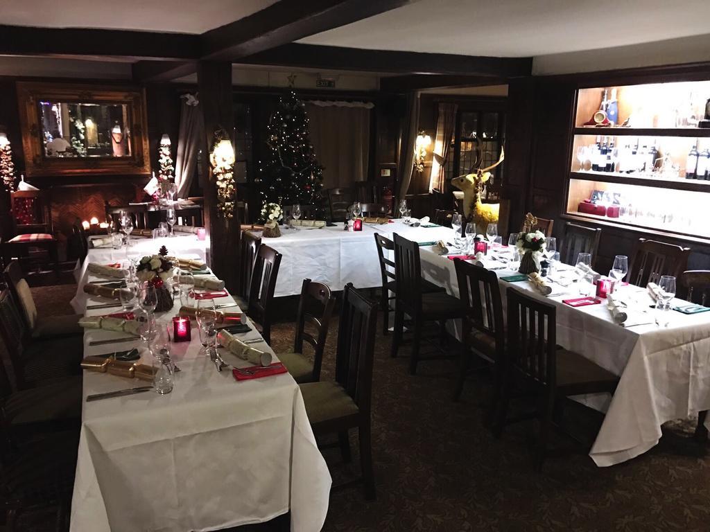 The Lion Hotel Buckden  Buitenkant foto