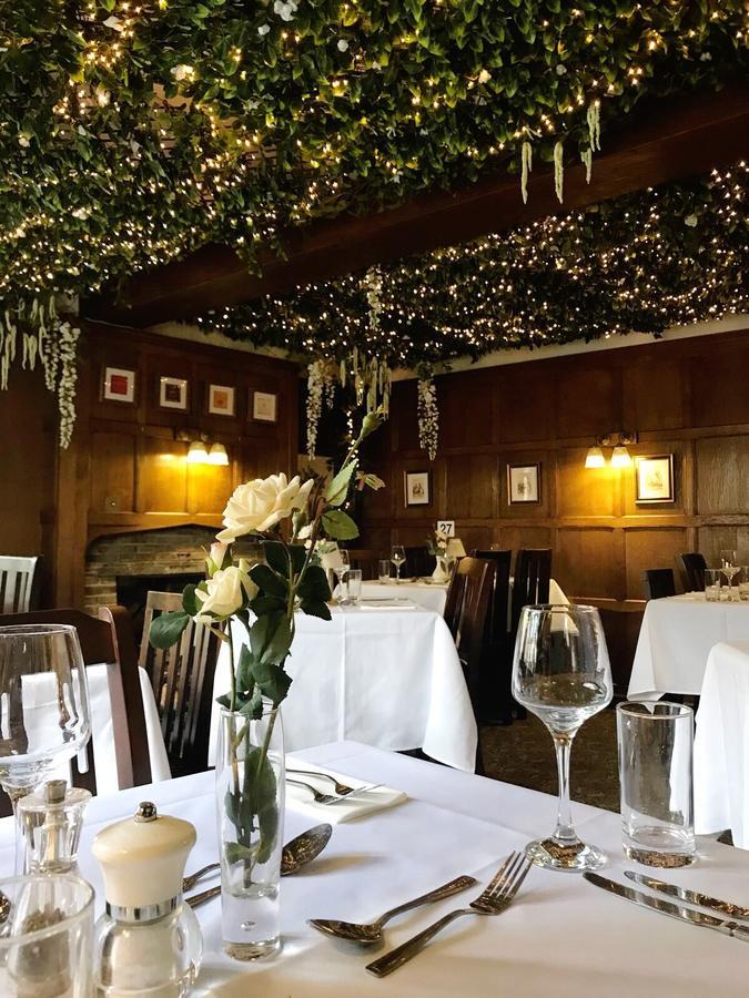 The Lion Hotel Buckden  Buitenkant foto