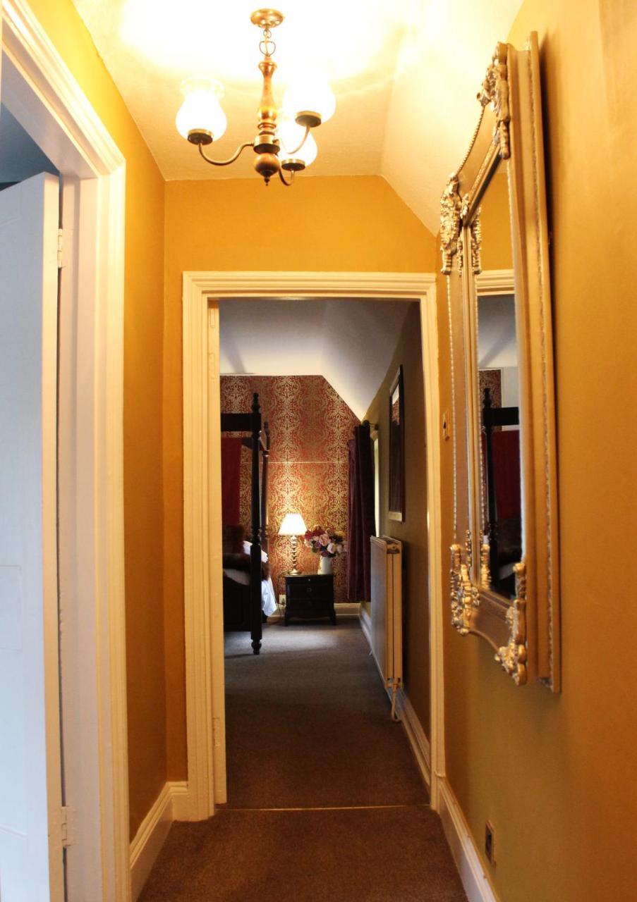 The Lion Hotel Buckden  Buitenkant foto