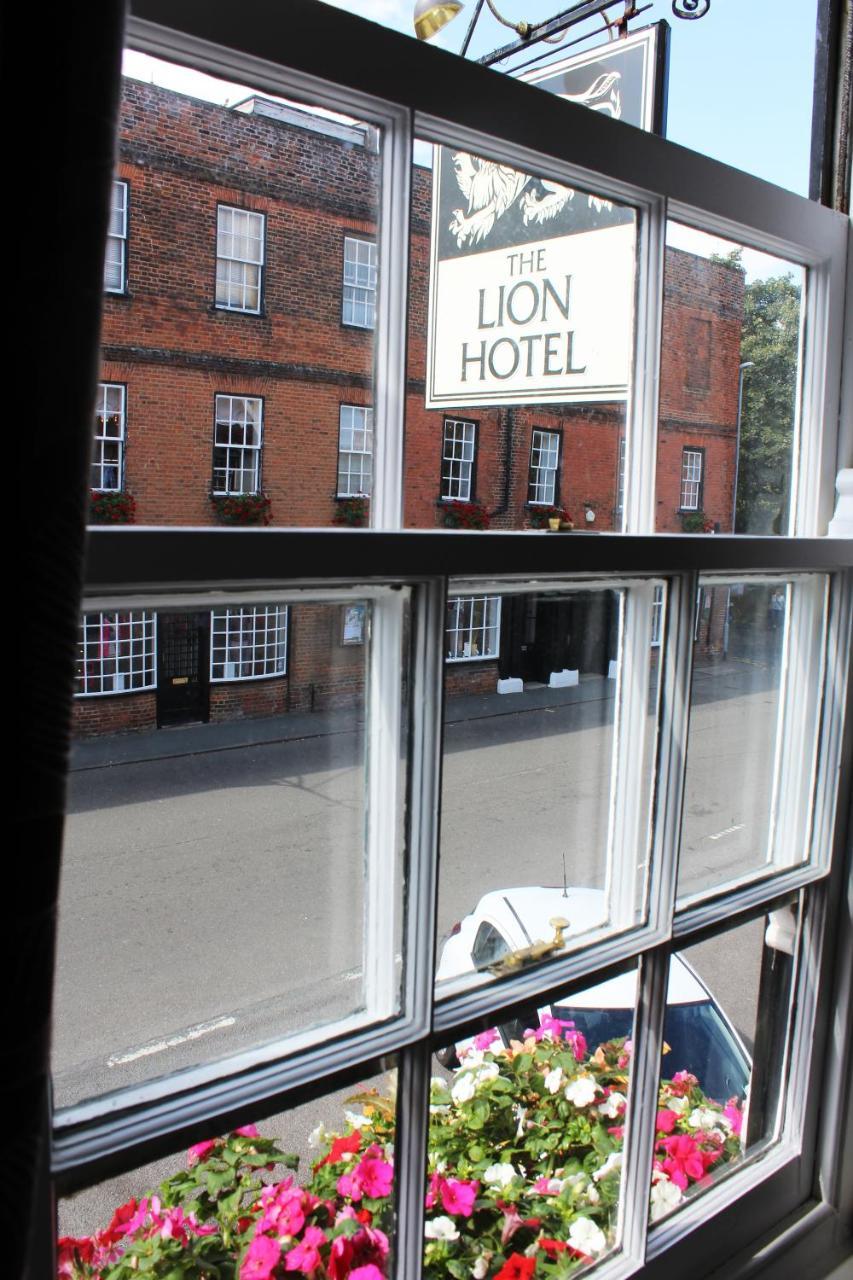 The Lion Hotel Buckden  Buitenkant foto