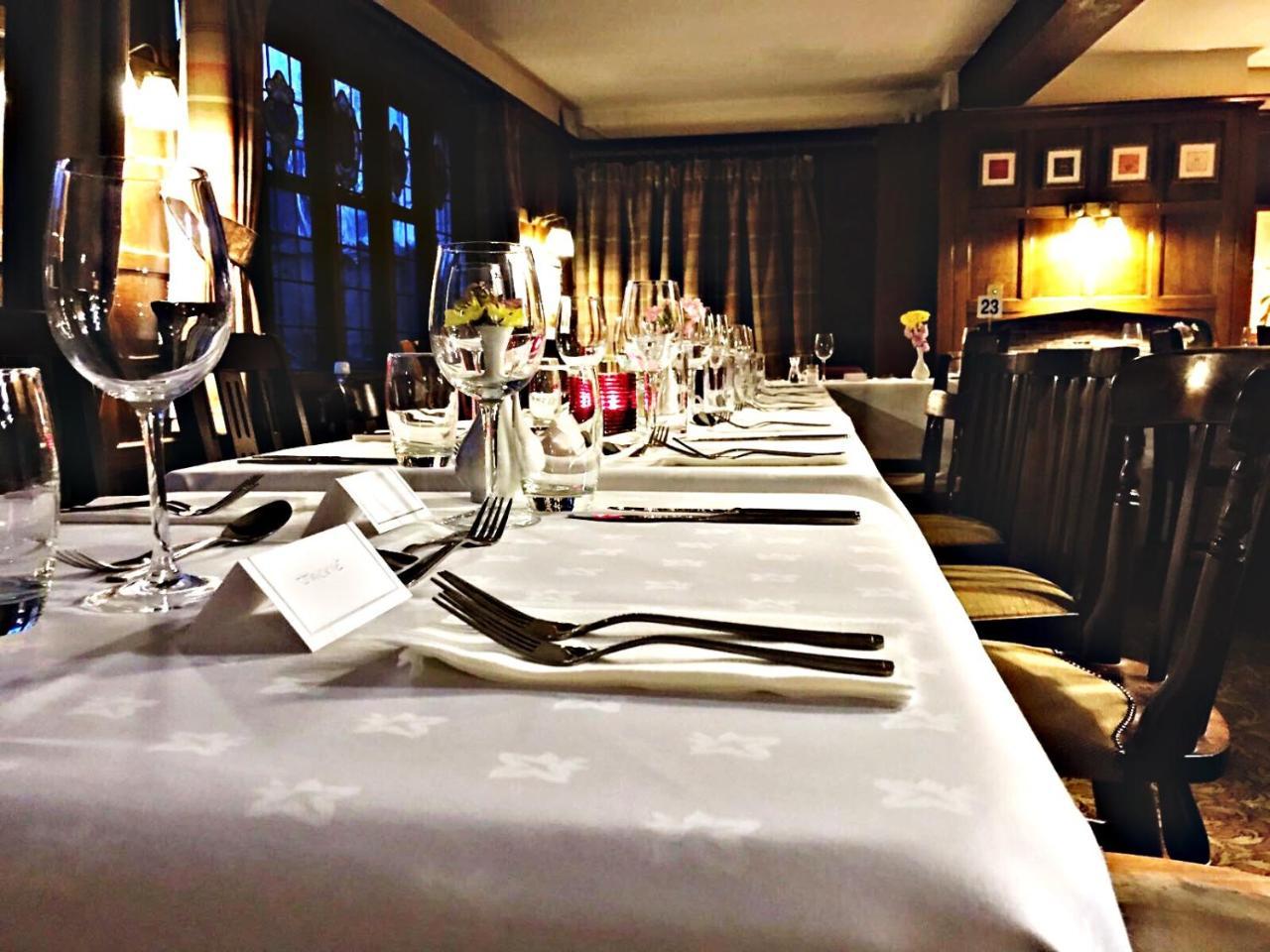 The Lion Hotel Buckden  Buitenkant foto